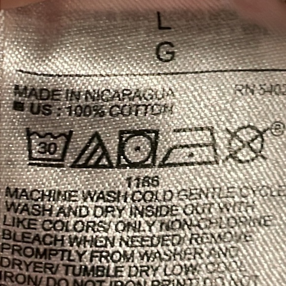 •OLD NAVY•WHITE TROPICAL VIBE PINEAPPLE EVERYWEAR CLASSIC T-SHIRT SIZE LARGE - Picture 6 of 7